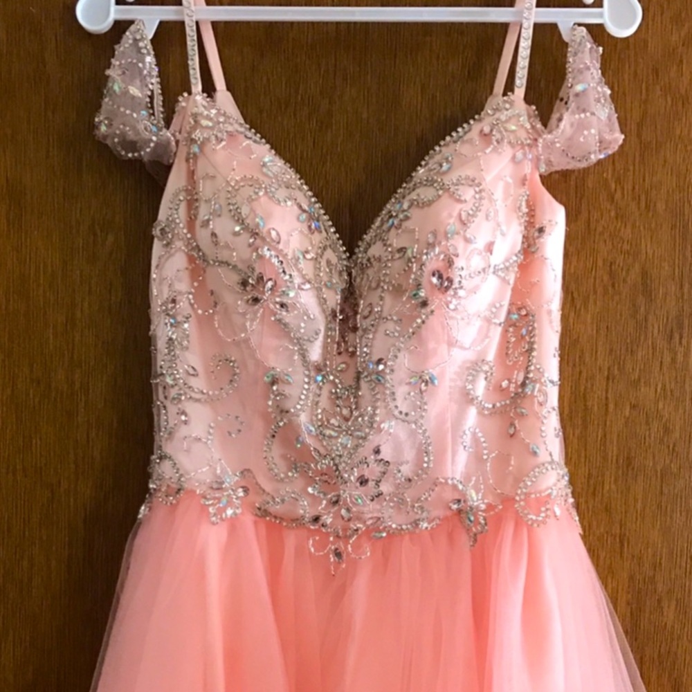 💛 Gorgeous Pink Sparkly Dress